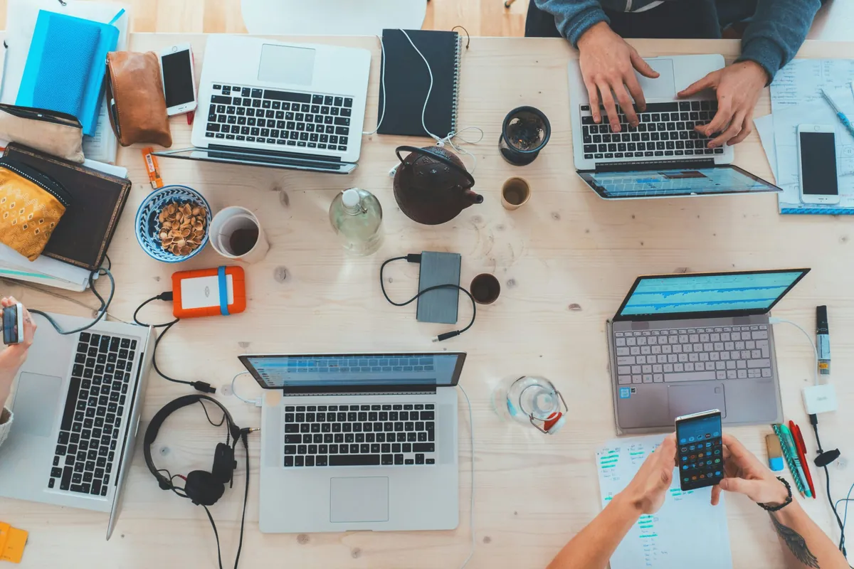 Entendendo os Negócios Digitais: O Futuro das Empresas na Era da Internet